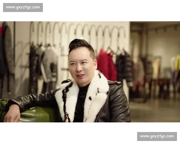 王琳凯胸肌引热议!皮衣造型藏不住健硕身材 王琳凯胸肌引热议!皮衣造型藏不住健硕身材